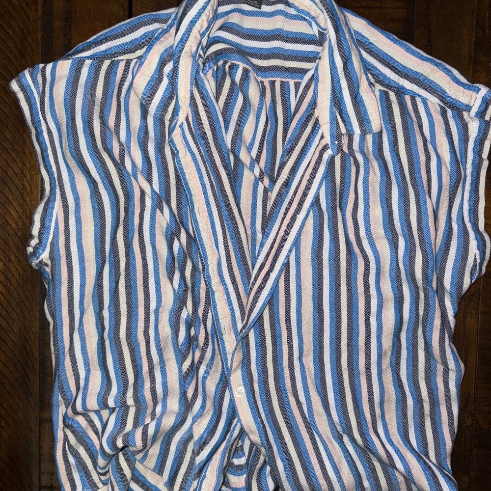Sleeveless button down